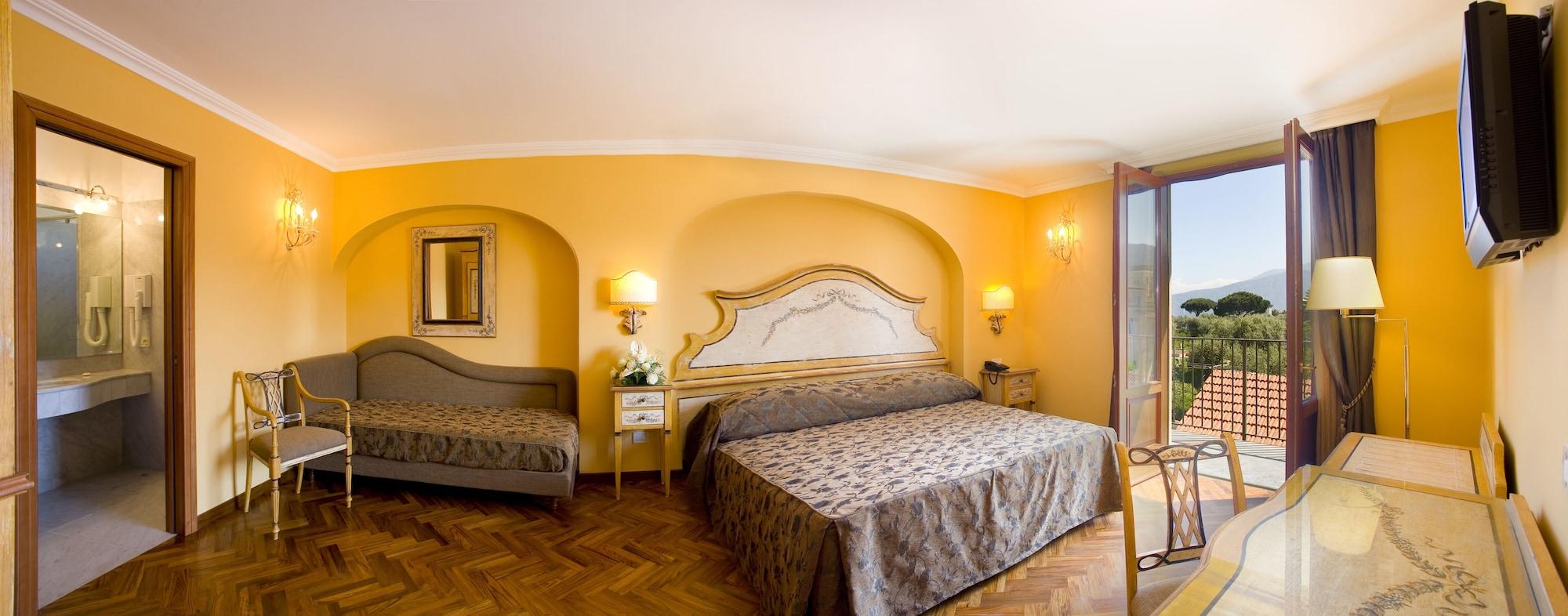 Hotel Palazzo Guardati Sorrento Esterno foto