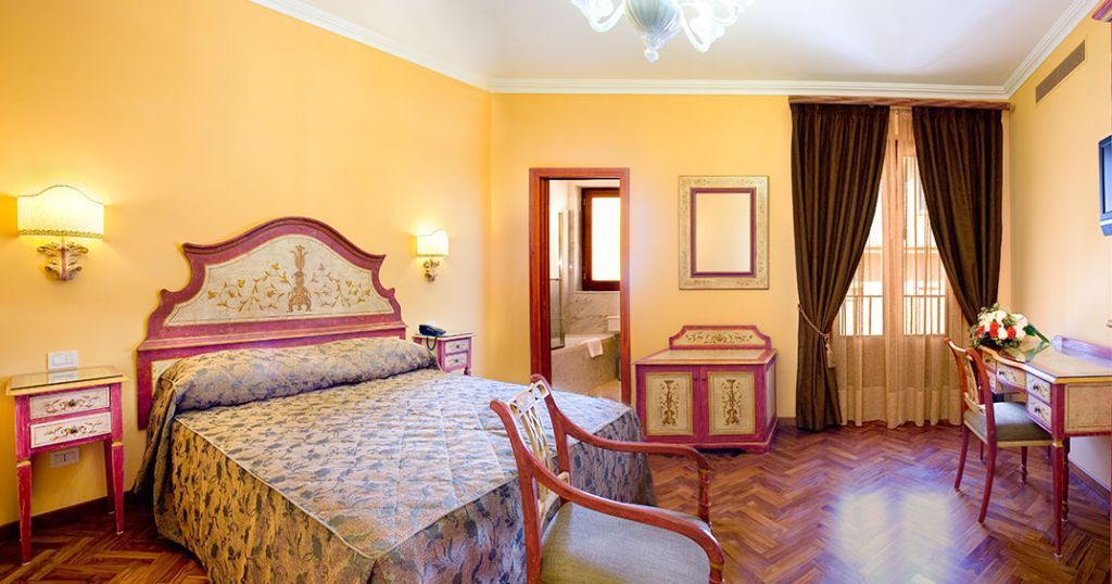 Hotel Palazzo Guardati Sorrento Esterno foto